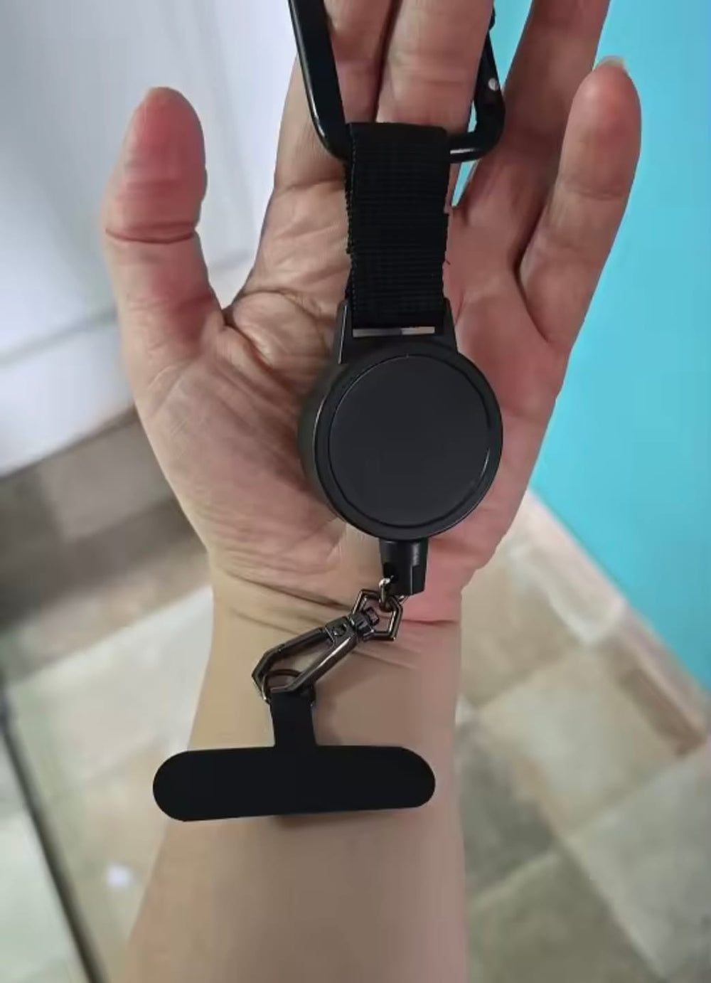 <h3><strong>180.000+ Happy Customers</strong></h3><h3><strong><br/>Loved by everyone, everywhere.</strong></h3>